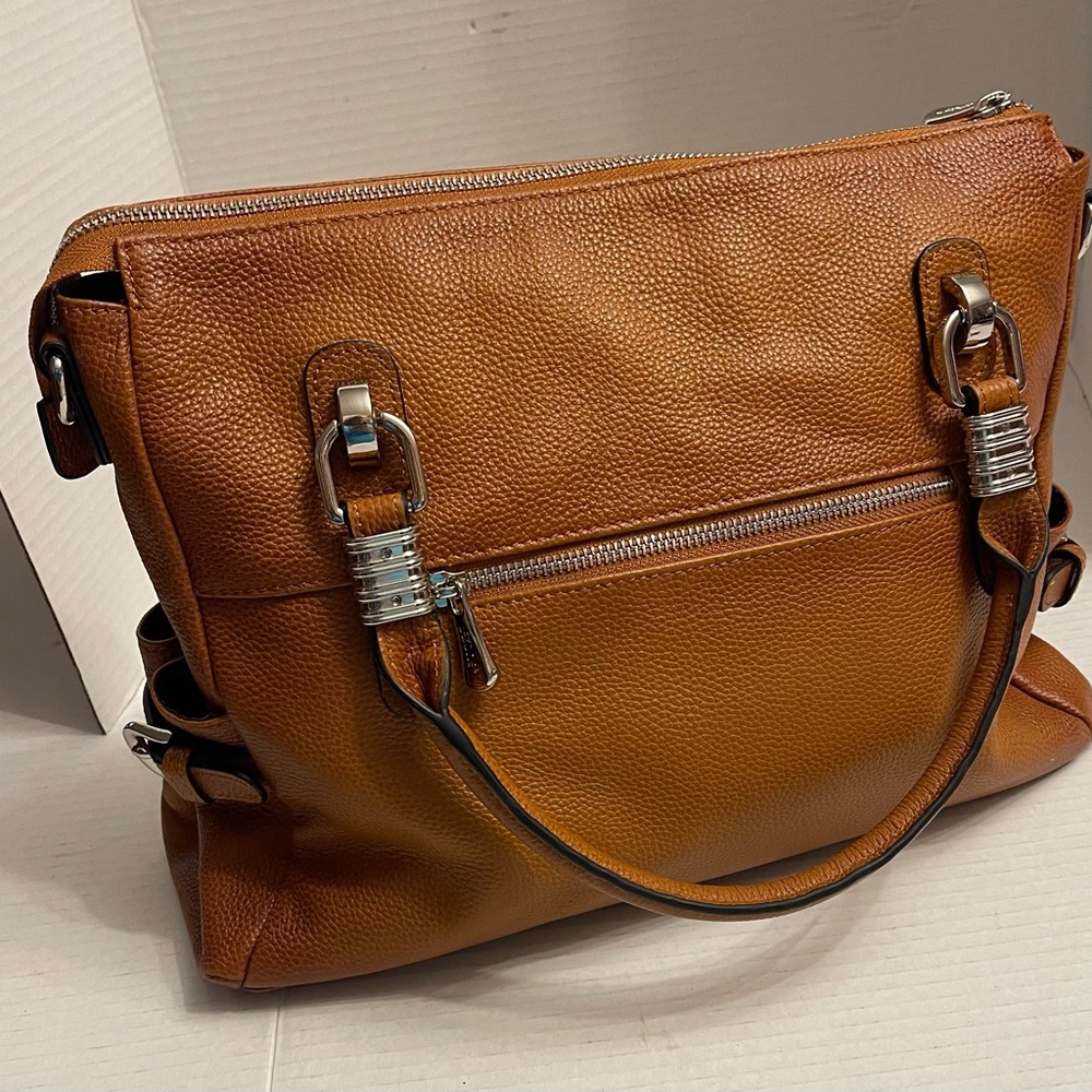 Classic Tan Leather Tote Bag - Picture 2 of 14